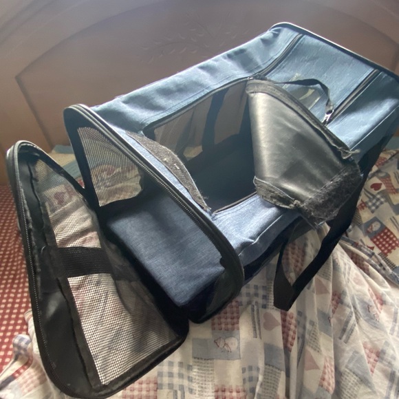 Cat Carrier - Picture 8 of 11